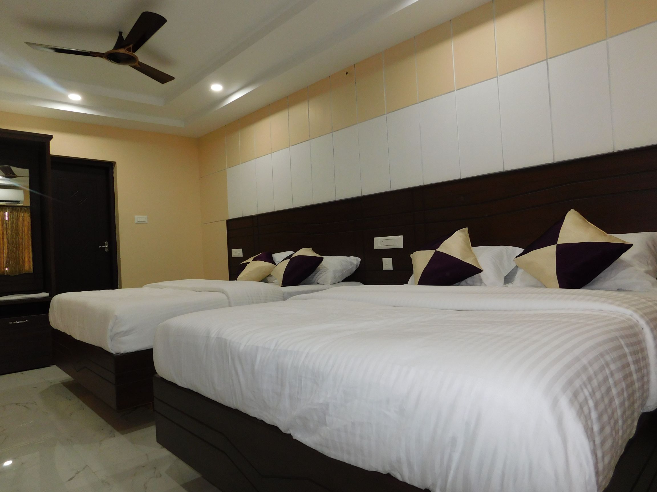 Hotels in Palayamkottai